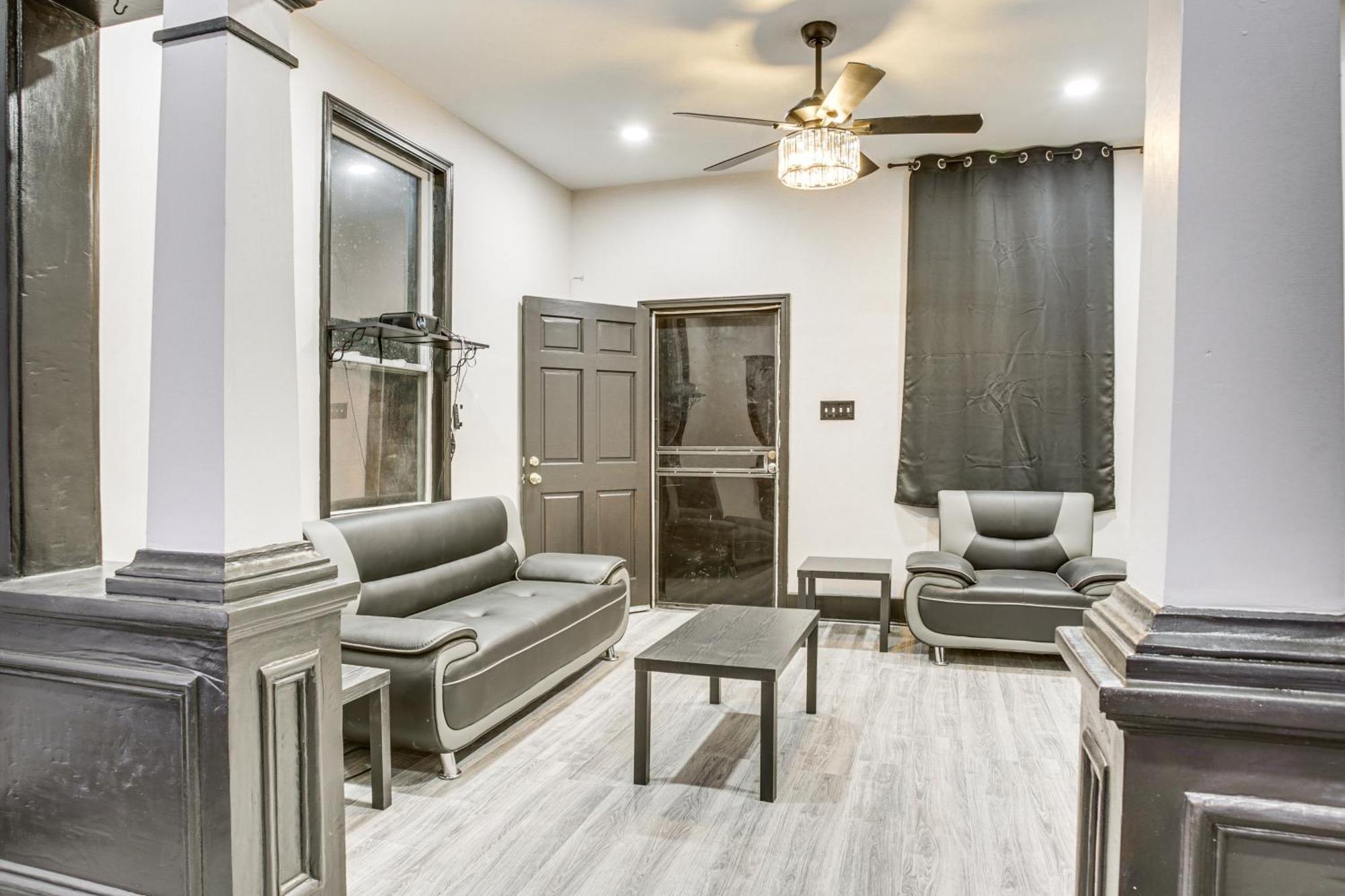 Duplex 2 Mi To Bourbon Street! Holiday home New Orleans
