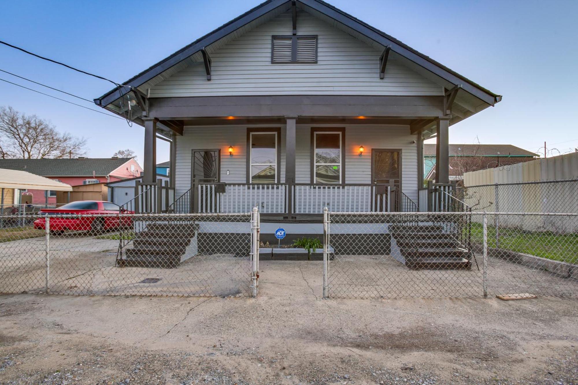 Duplex 2 Mi To Bourbon Street! * New Orleans