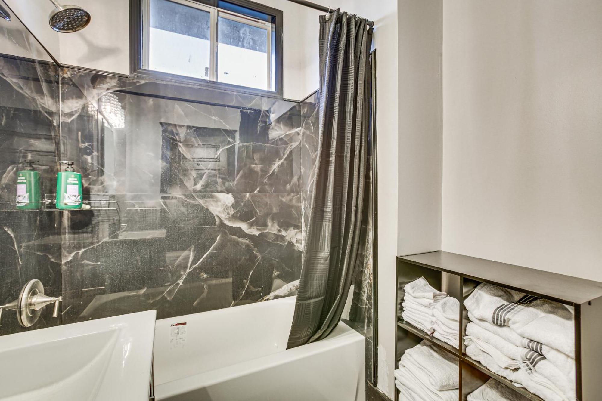 Holiday home Duplex 2 Mi To Bourbon Street! *